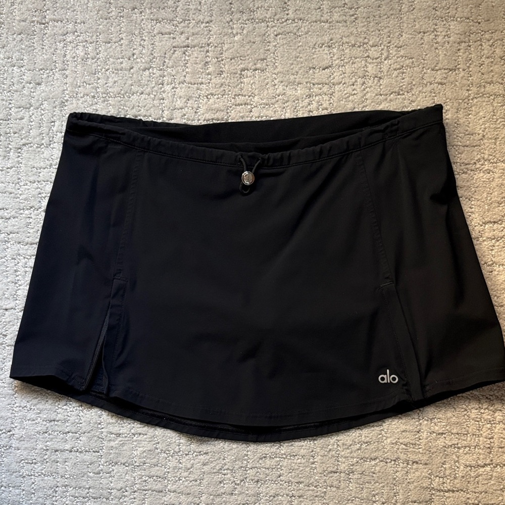 ALO Yoga Women's Black Skirt